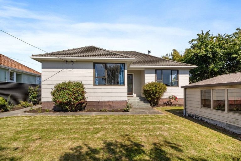 Photo of property in 24 Bouverie Street, Waimataitai, Timaru, 7910