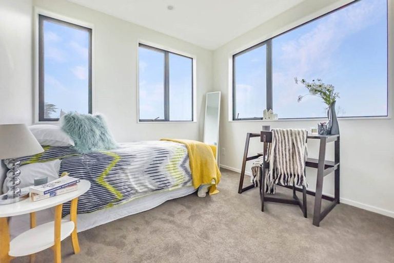 Photo of property in 18 Balthazar Road, Kumeu, 0810