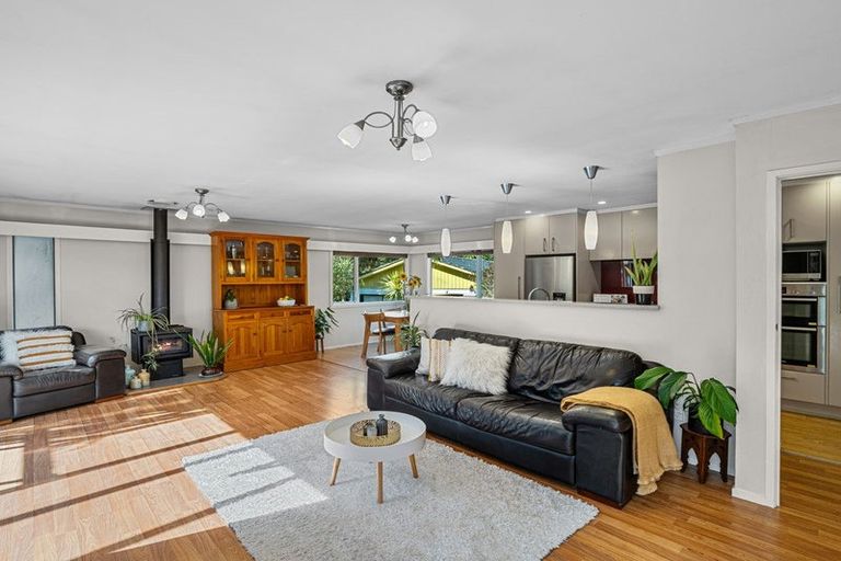 Photo of property in 8 Capricorn Place, Browns Bay, Auckland, 0630