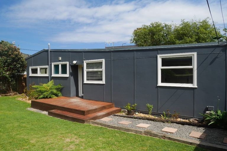 Photo of property in 3 Percival Road, Paraparaumu Beach, Paraparaumu, 5032