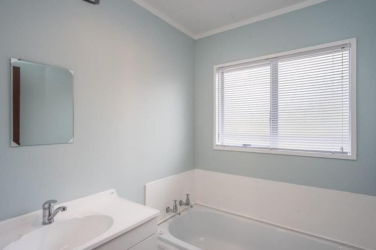 Photo of property in 166a Arawhata Road, Paraparaumu, 5032