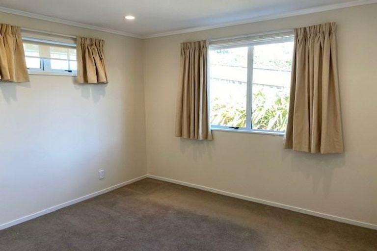 Photo of property in 2 Atwood Grove, Churton Park, Wellington, 6037