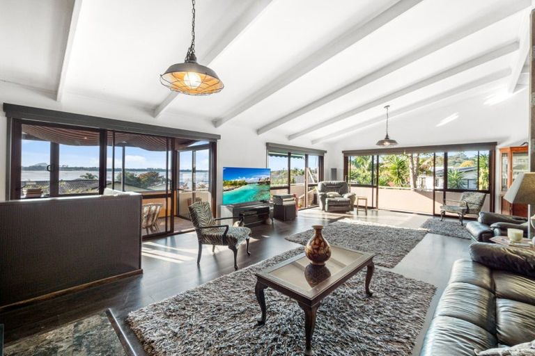 Photo of property in 3 Johnston Place, Welcome Bay, Tauranga, 3112