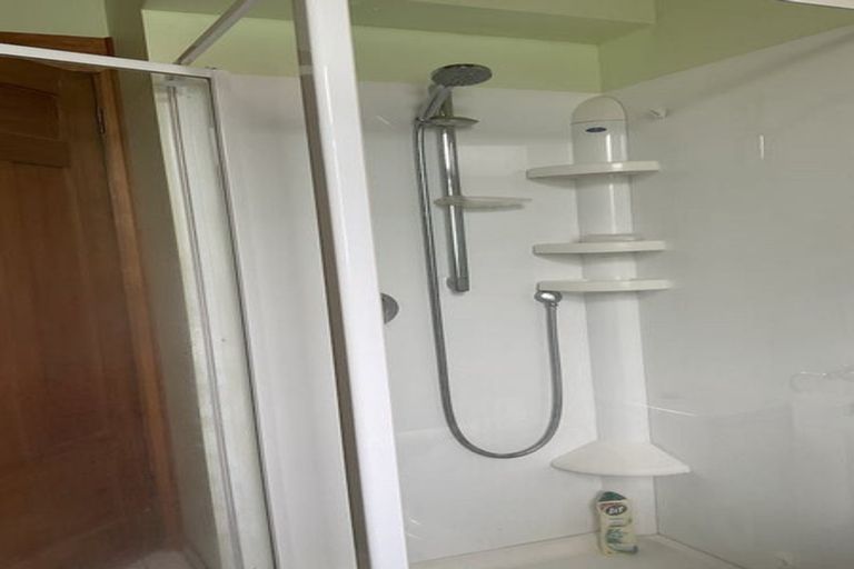 Photo of property in 74 Cambridge Terrace, Waterloo, Lower Hutt, 5011