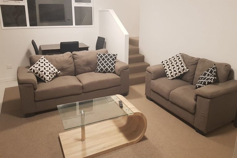 Photo of property in 1/7 Korokoro Road, Korokoro, Lower Hutt, 5012