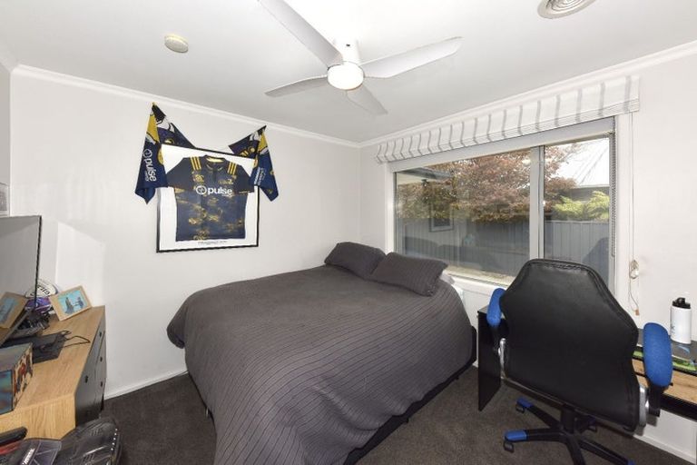 Photo of property in 32 Wingate Street, Redwood, Christchurch, 8051