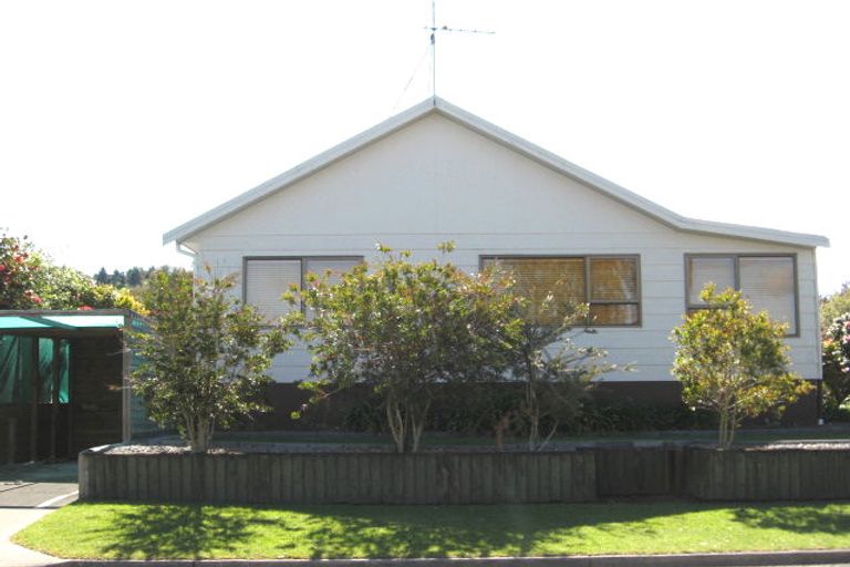 Photo of property in 3a Dorothy Drive, Acacia Bay, Taupo, 3330