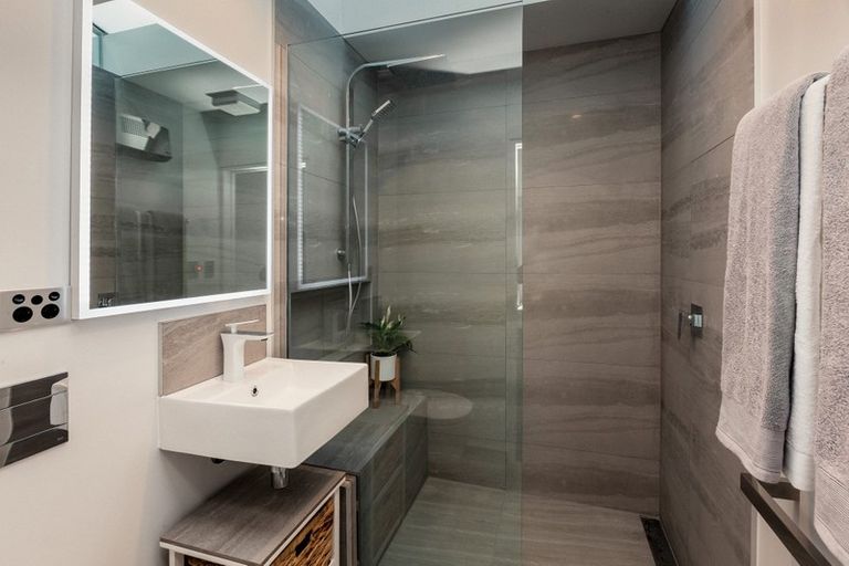 Photo of property in 12 Harry Ell Drive, Cashmere, Christchurch, 8022