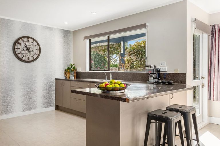 Photo of property in 7 Observatory Close, Whitby, Porirua, 5024