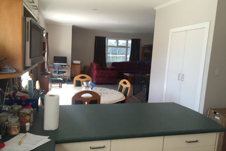 Photo of property in 1/39 Taupata Street, Redcliffs, Christchurch, 8081