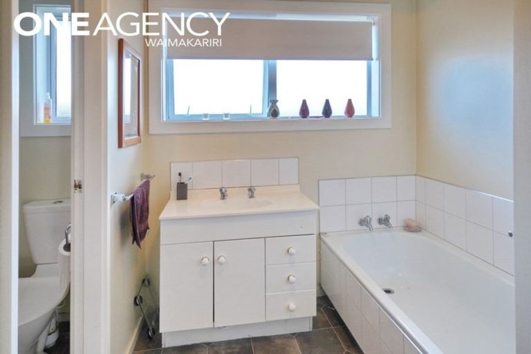 Photo of property in 17 Scotswood Place, Rangiora, 7400