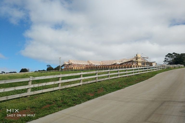 Photo of property in 3 Braxonne Close, Pukekohe, 2120