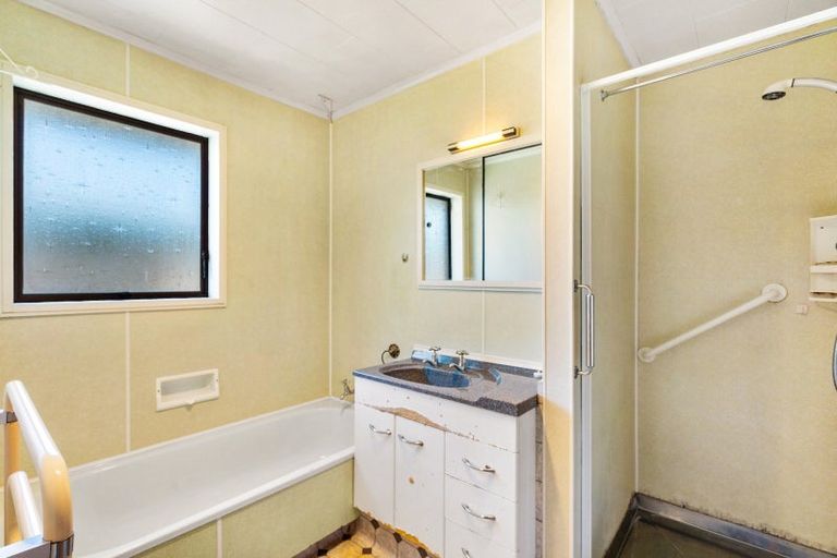 Photo of property in 19 Roskilda Crescent, Taradale, Napier, 4112