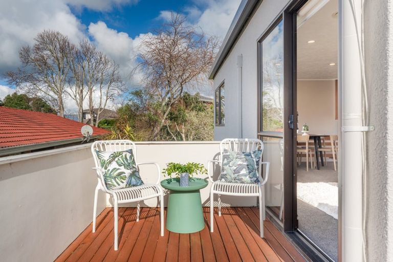 Photo of property in 11 Stevenson Way, Cockle Bay, Auckland, 2014