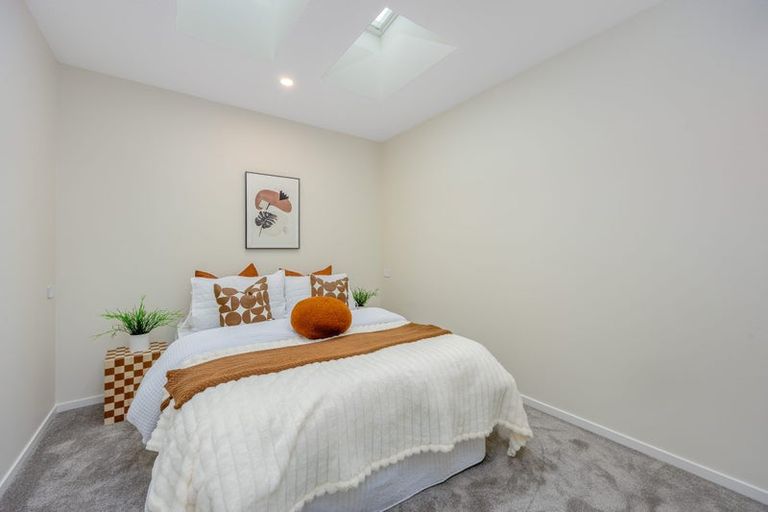 Photo of property in 9c Catalina Crescent, Forrest Hill, Auckland, 0620
