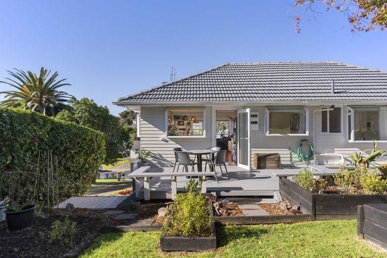 Photo of property in 31 Lingfield Street, Glenfield, Auckland, 0629
