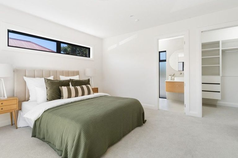 Photo of property in 157 Centaurus Road, Saint Martins, Christchurch, 8022