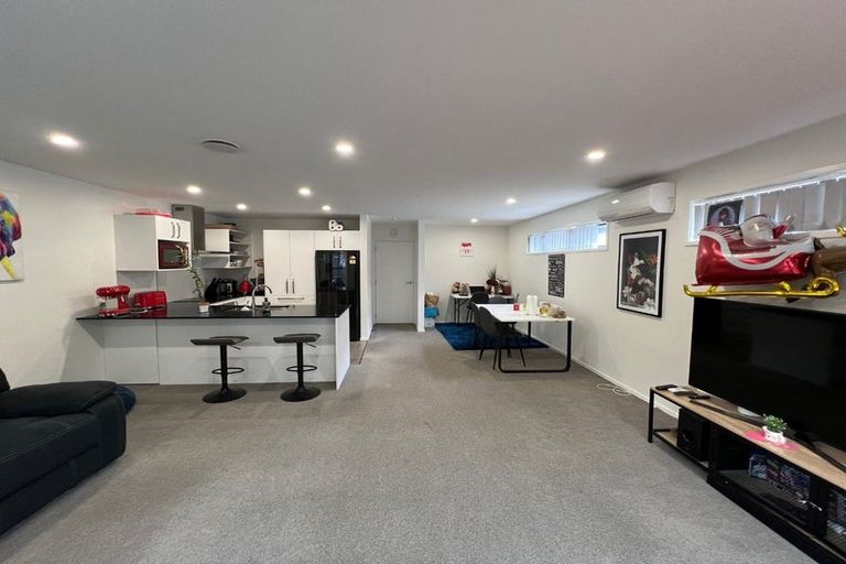 Photo of property in 7b Pakaraka Drive, Papakura, 2110