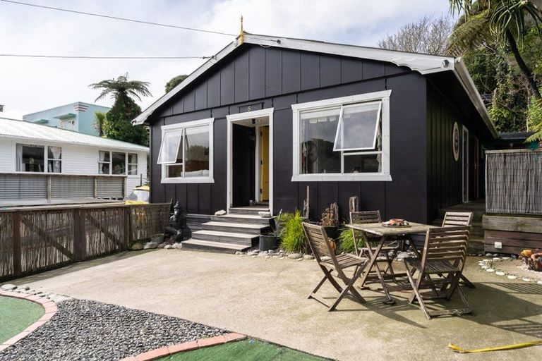 Photo of property in 5 Takutai Road, Pukerua Bay, 5026