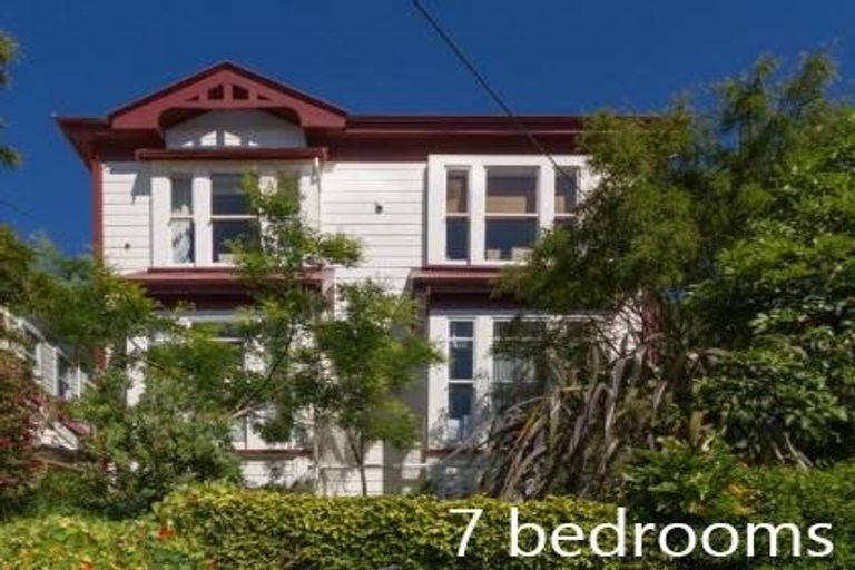 Photo of property in 18 Talavera Terrace, Kelburn, Wellington, 6012