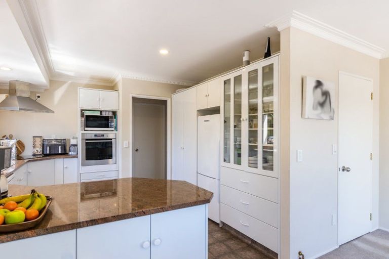 Photo of property in 2/23 Harvey Street, Waipahihi, Taupo, 3330