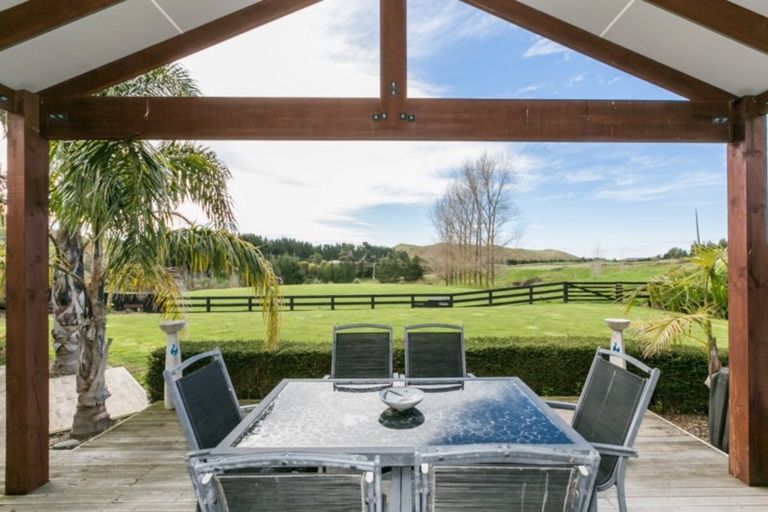 Photo of property in 8 Waipuka Road, Waimarama, Havelock North, 4294
