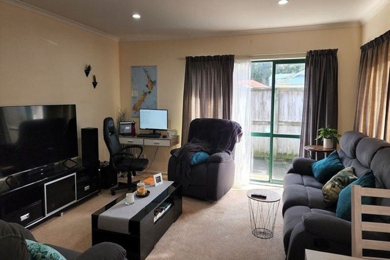 Photo of property in Miramar Villas, 13/6 Brussels Street, Miramar, Wellington, 6022