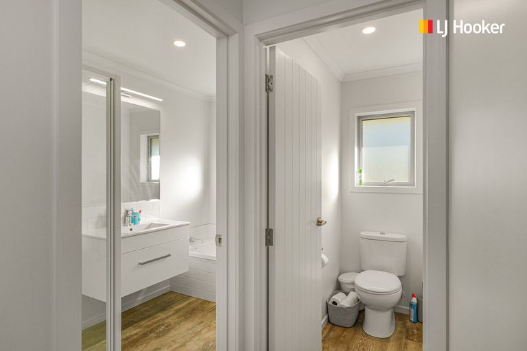 Photo of property in 17 Glendermid Close, Sawyers Bay, Port Chalmers, 9023