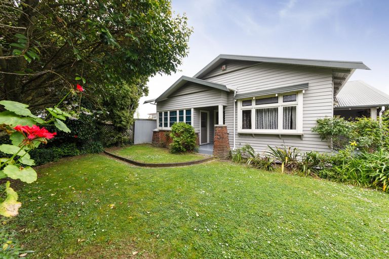 Photo of property in 248 Grey Street, Palmerston North, 4414