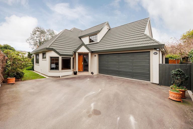 Photo of property in 12a Montgomery Terrace, Hokowhitu, Palmerston North, 4410