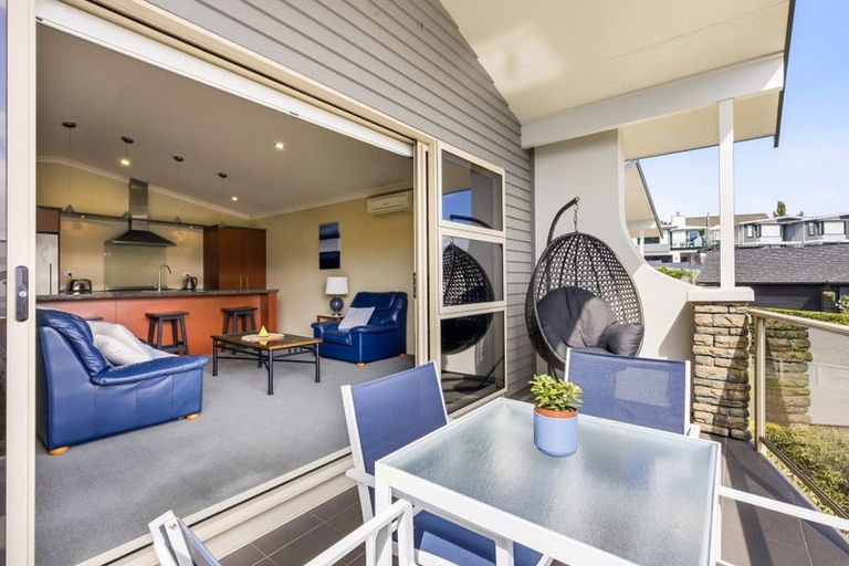 Photo of property in 2/17 Tremaine Avenue, Two Mile Bay, Taupo, 3330