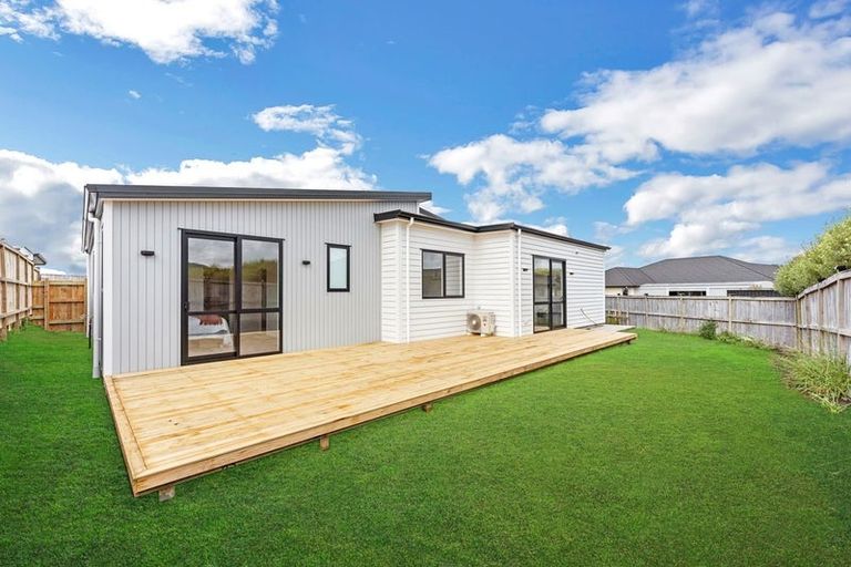 Photo of property in 121 Hitchen Road, Pokeno, 2402