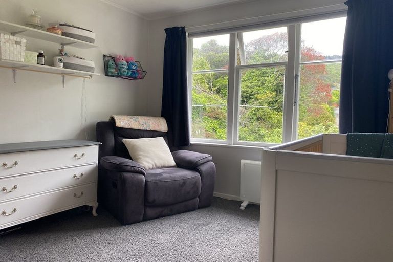 Photo of property in 68 The Drive, Tawa, Wellington, 5028