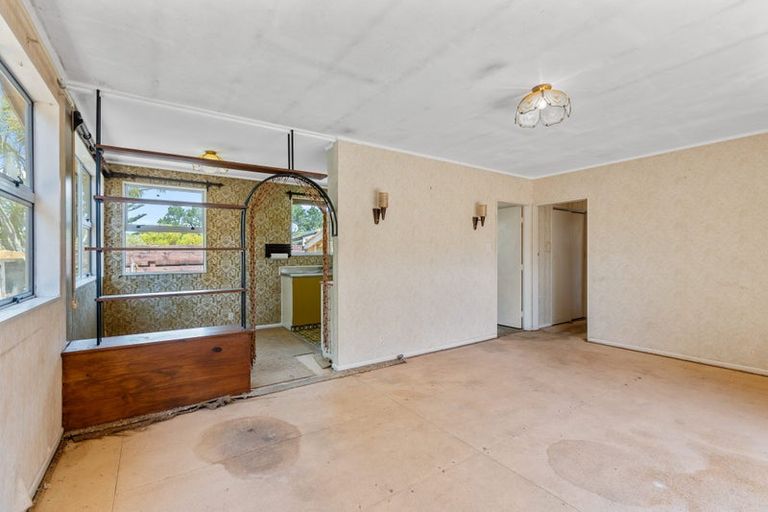 Photo of property in 17 Carlton Terrace, Westown, New Plymouth, 4310