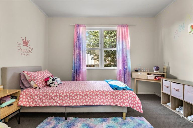 Photo of property in 1 Cedar Place, Hillcrest, Hamilton, 3216