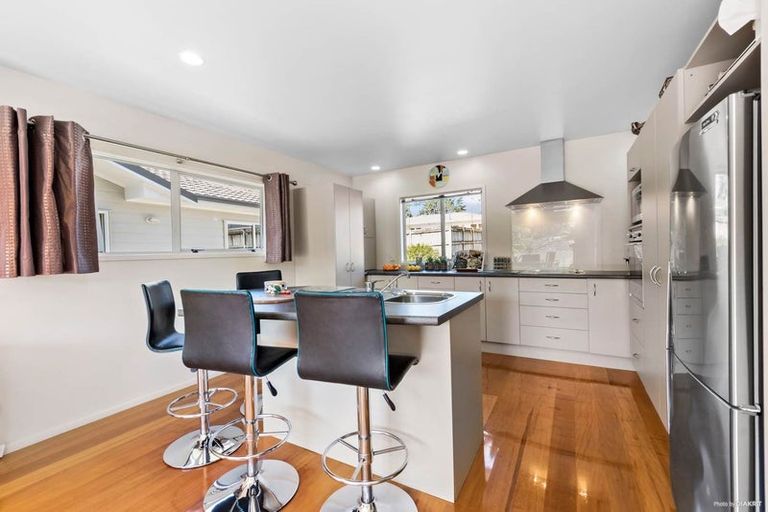 Photo of property in 63a Godley Road, Green Bay, Auckland, 0604