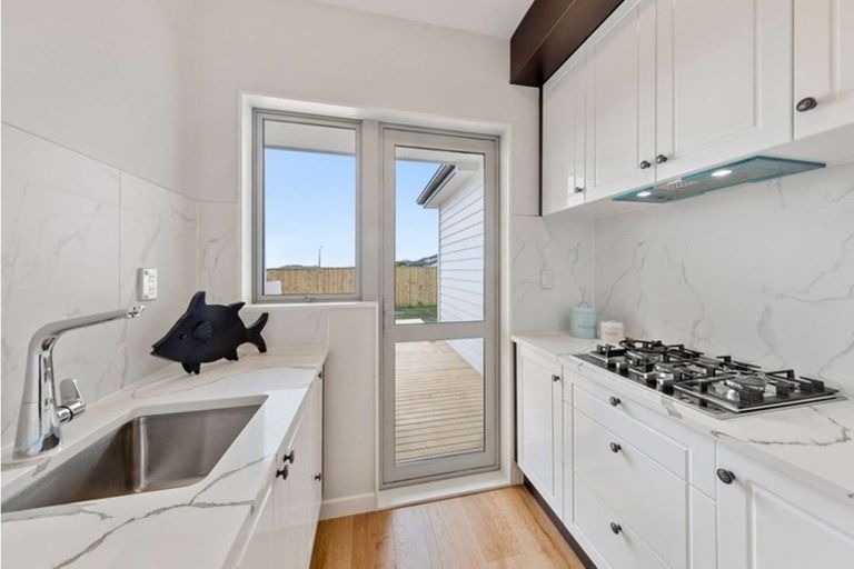 Photo of property in 29 Carrickdawson Drive, Flat Bush, Auckland, 2019