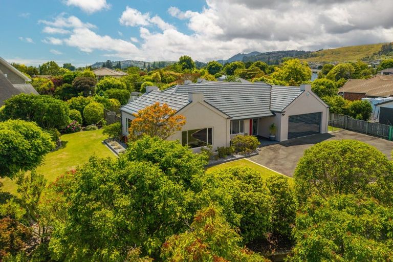 Photo of property in 9 Ardilea Avenue, Stoke, Nelson, 7011