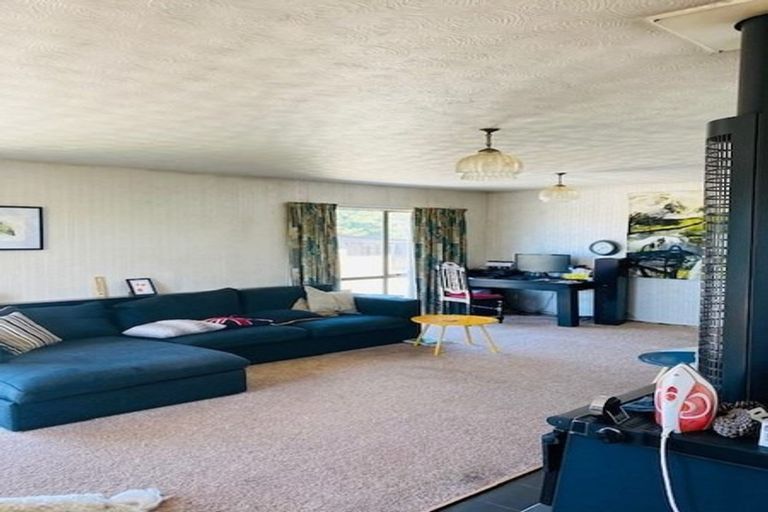 Photo of property in 16 Kennedys Bush Road, Halswell, Christchurch, 8025