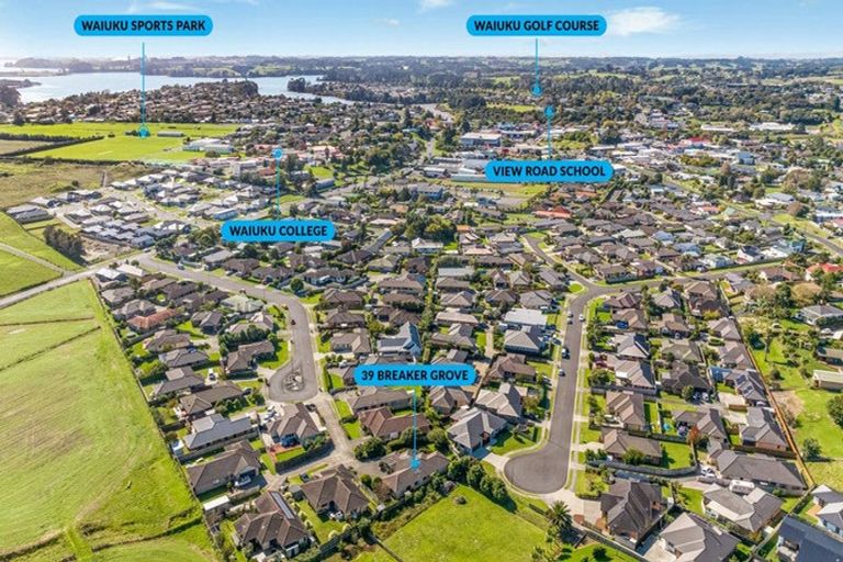 Photo of property in 39 Breaker Grove, Waiuku, 2123