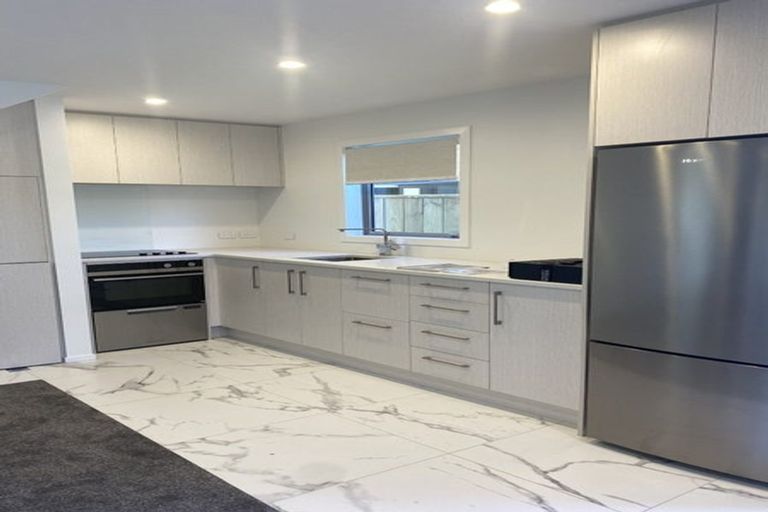 Photo of property in 2 Collingwood Street, Waterloo, Lower Hutt, 5011