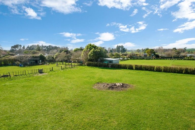 Photo of property in 25 Castle Street, Eltham, 4322