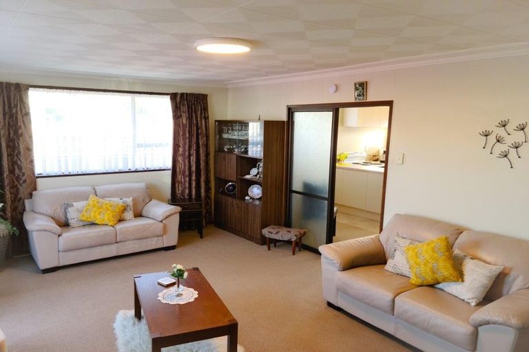 Photo of property in 27 Royal Crescent, Saint Kilda, Dunedin, 9012