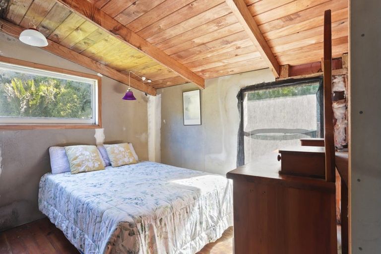 Photo of property in 620 South Titirangi Road, Titirangi, Auckland, 0604