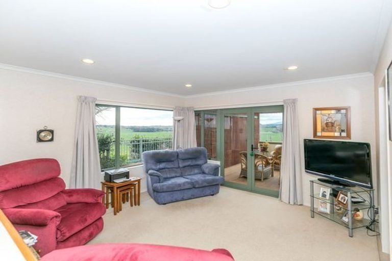 Photo of property in 26 Highgrove Drive, Grandview Heights, Hamilton, 3200