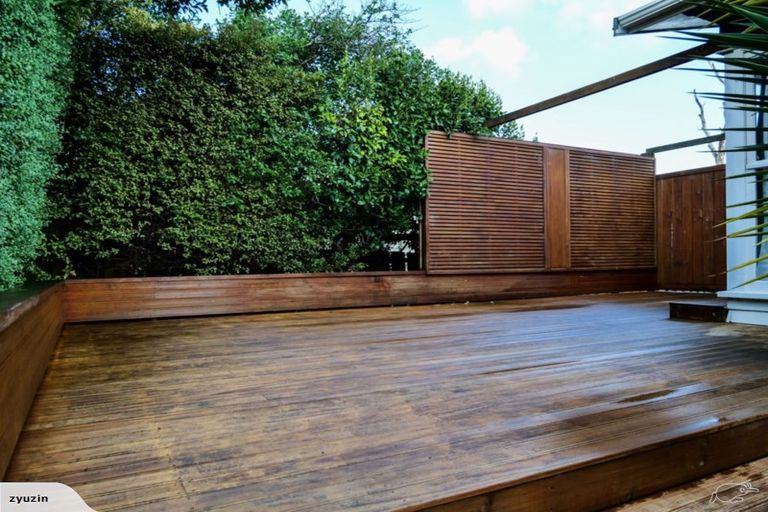 Photo of property in 21 Mcquarrie Avenue, Wattle Downs, Auckland, 2103