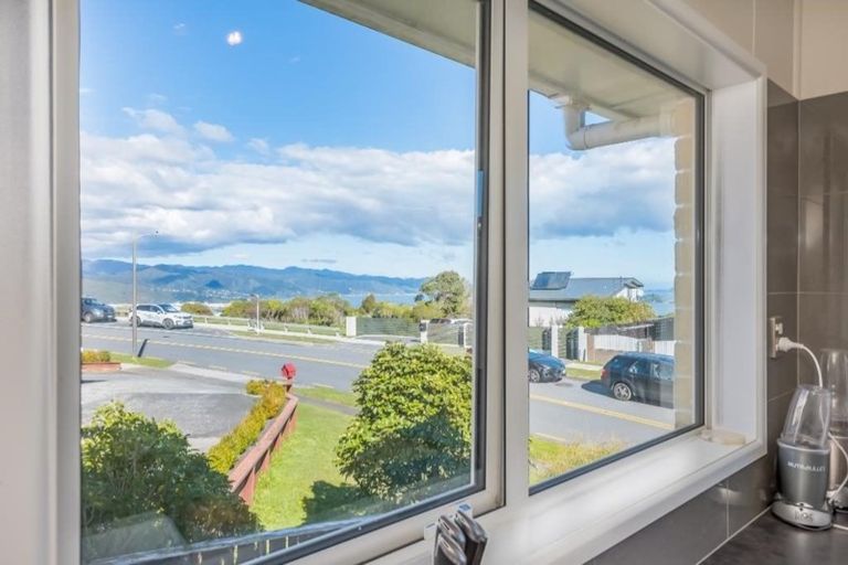 Photo of property in 25 Mulberry Street, Maungaraki, Lower Hutt, 5010