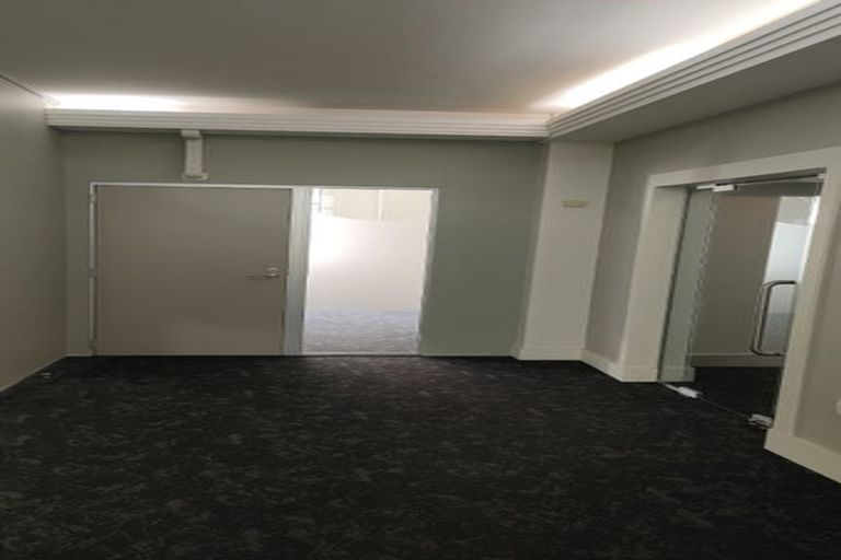 Photo of property in 124 Featherston Street, Palmerston North, 4410