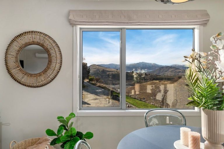 Photo of property in 72 Jims Way, Frankton, Queenstown, 9371