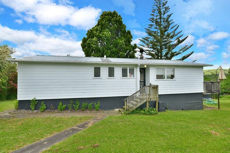 Photo of property in 41 Rautawhiri Road, Helensville, 0800